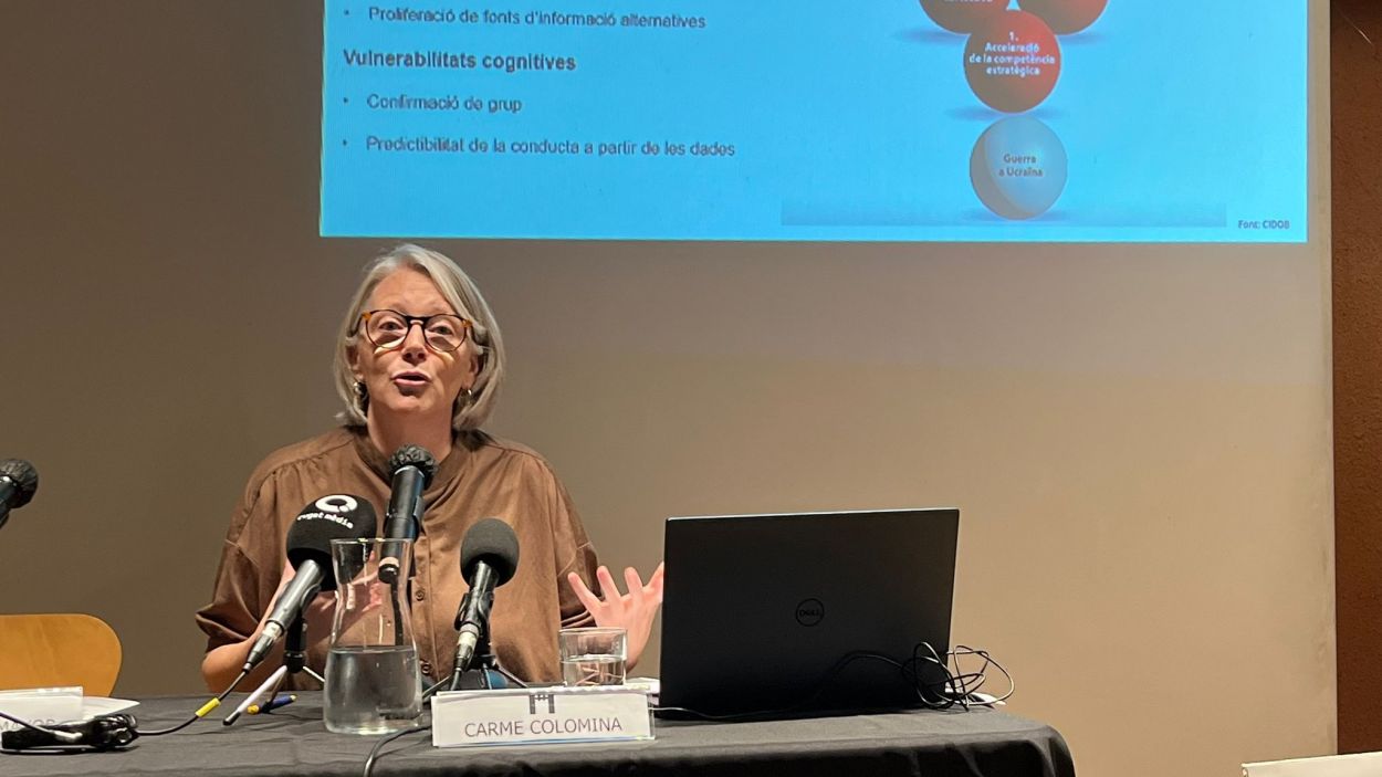 Carme Colomina: 'El periodisme necessita fer preguntes, disposar de temps i d’esforç'