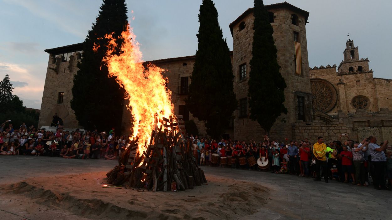 Sant Cugat es prepara per fer cremar la Flama del Canigó