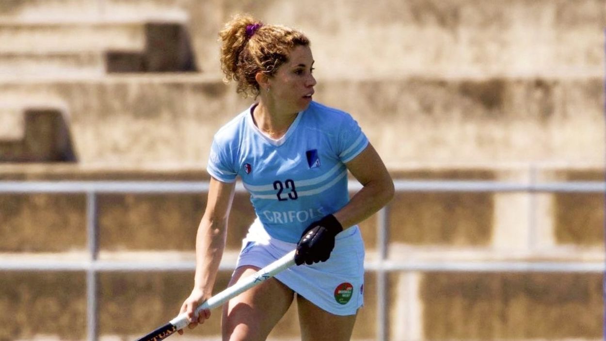La jugadora del Junior Gigi Oliva rep l'Stick d'Or