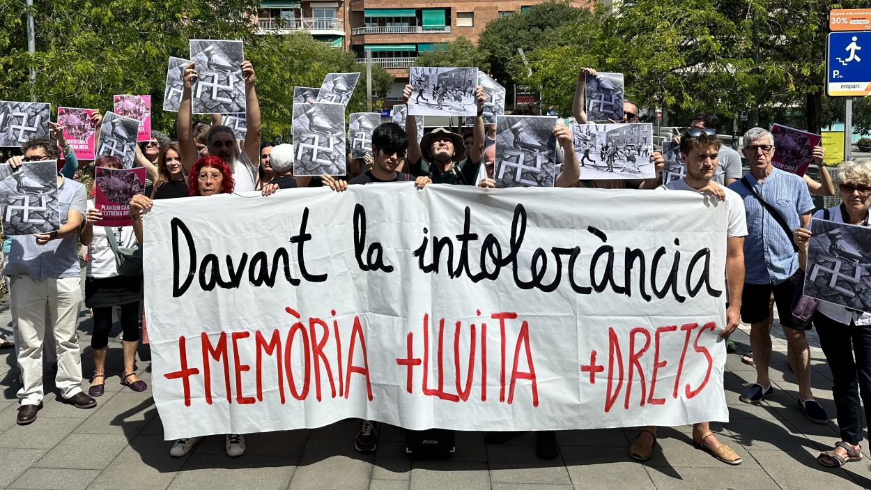Col·lectius antifeixistes criden contra l'entrada de l'extrema dreta al ple municipal