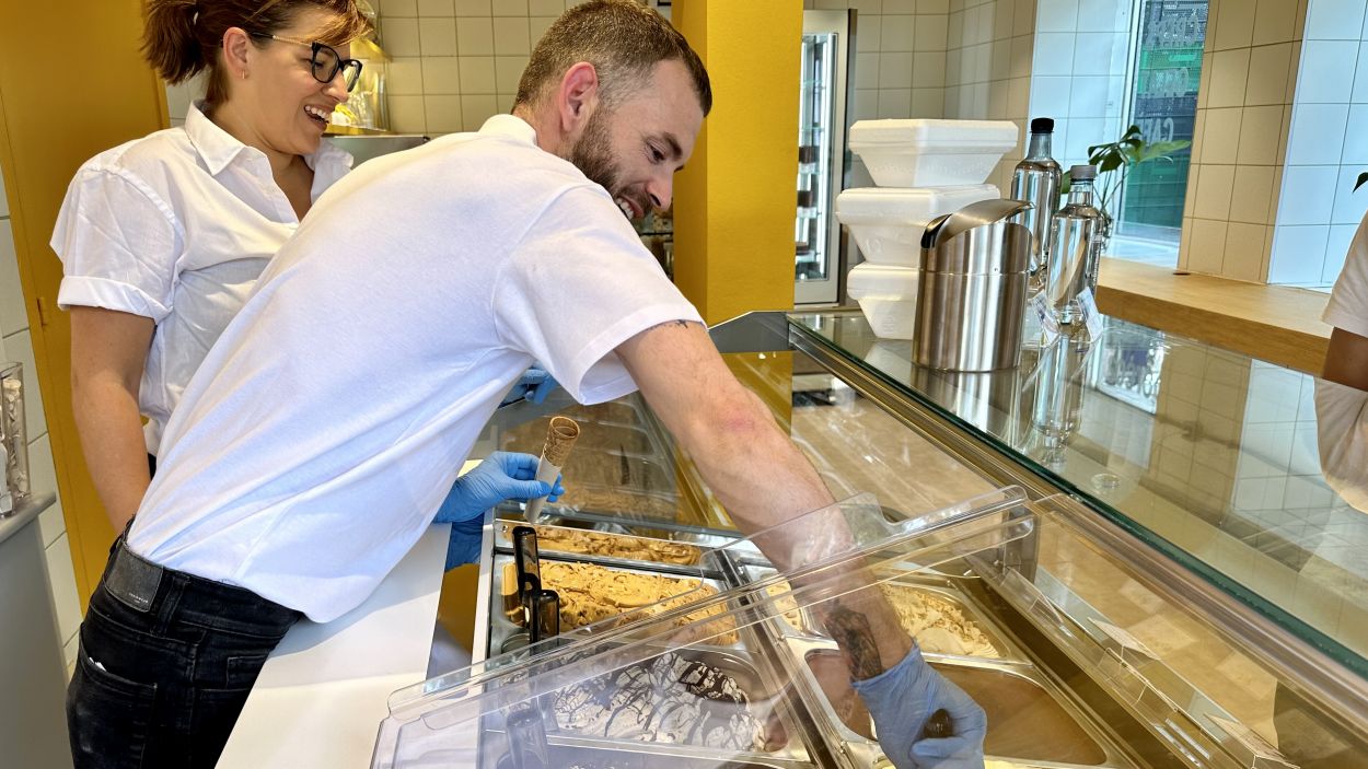 Badiani aterra a Sant Cugat per idear un gelat que representi la ciutat