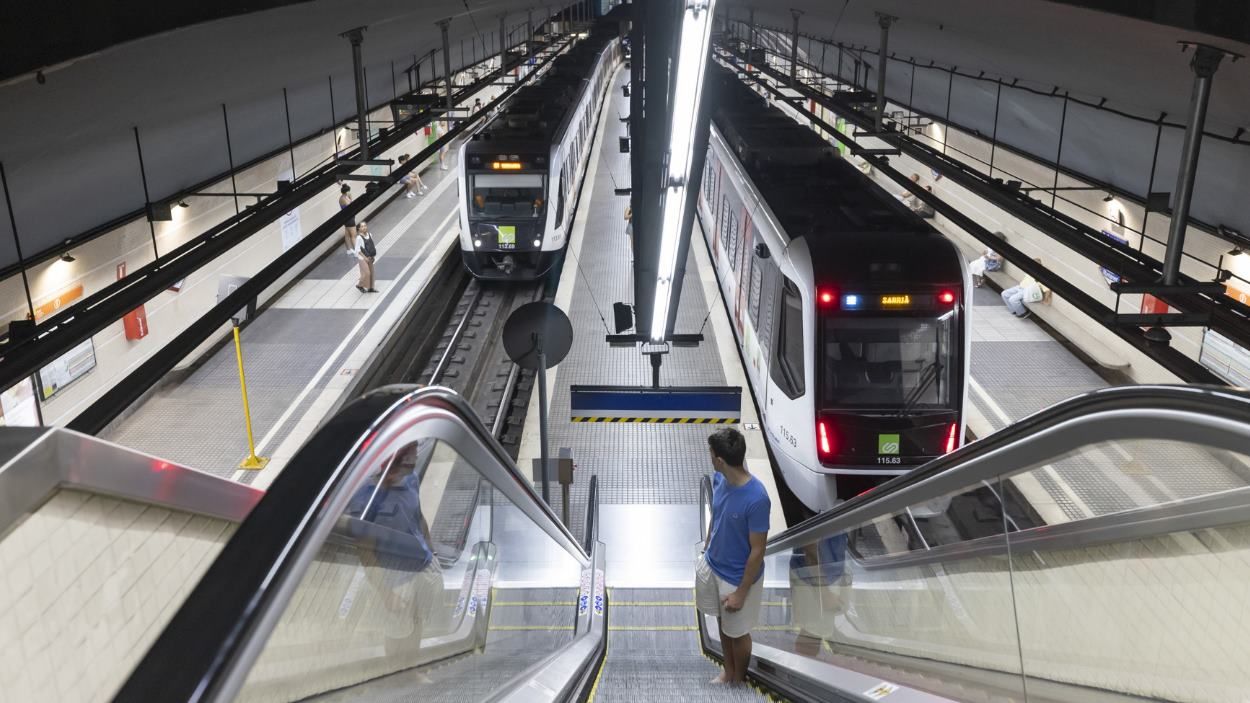 Tall d'un tram dels FGC a Barcelona entre el 12 i el 20 d'agost