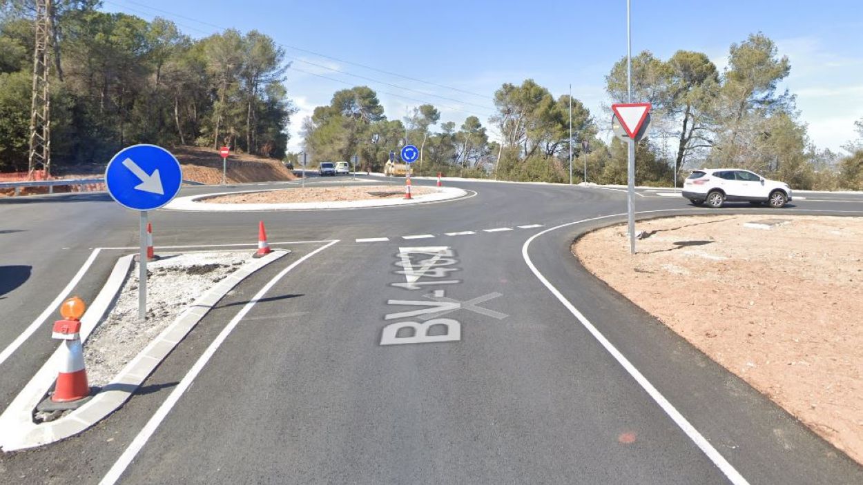 Afectacions de trànsit per les obres de construcció del carril bici que unirà la Floresta amb Valldoreix