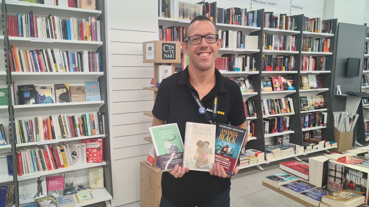 Les tres recomanacions literàries per aquest estiu d'Abacus