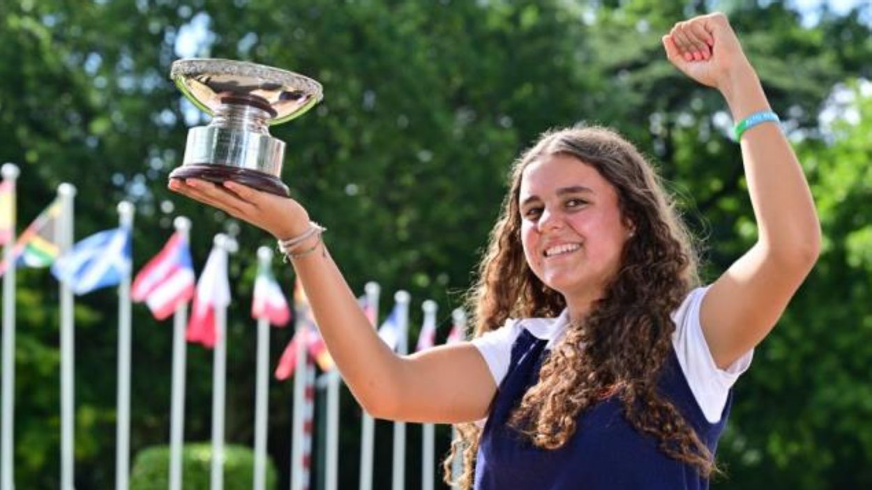 La santcugatenca Adriana García guanya l'Internacional d'Anglaterra sub-14 de golf