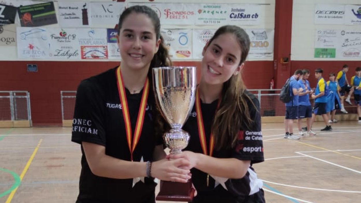 Les jugadores del PHC Sant Cugat Alba Costa i Paula Roldan, convocades amb la selecció espanyola sub-16