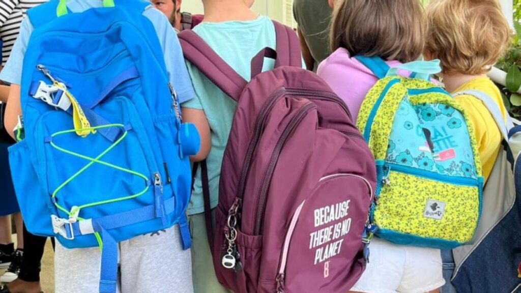 Alt: Sant Cugat comença el curs escolar amb una matriculació a la baixa en infantil i primària