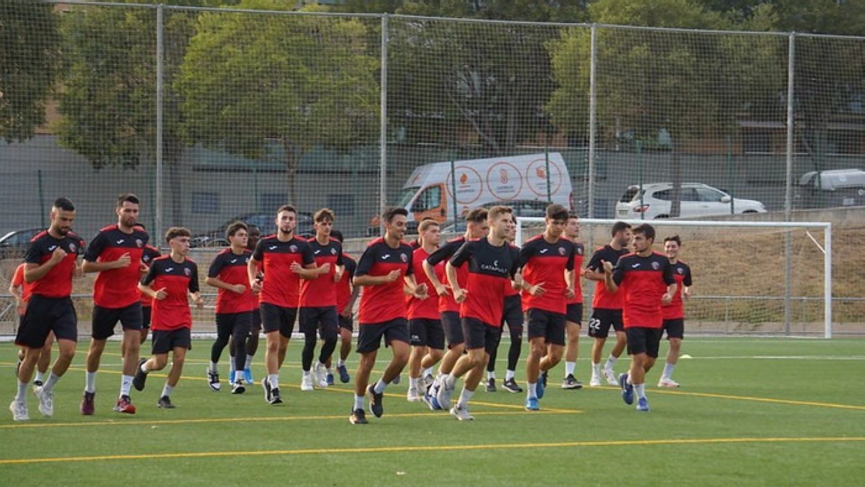 Un SantCu molt renovat inicia la lliga amb la mirada posada a la Lliga Elit