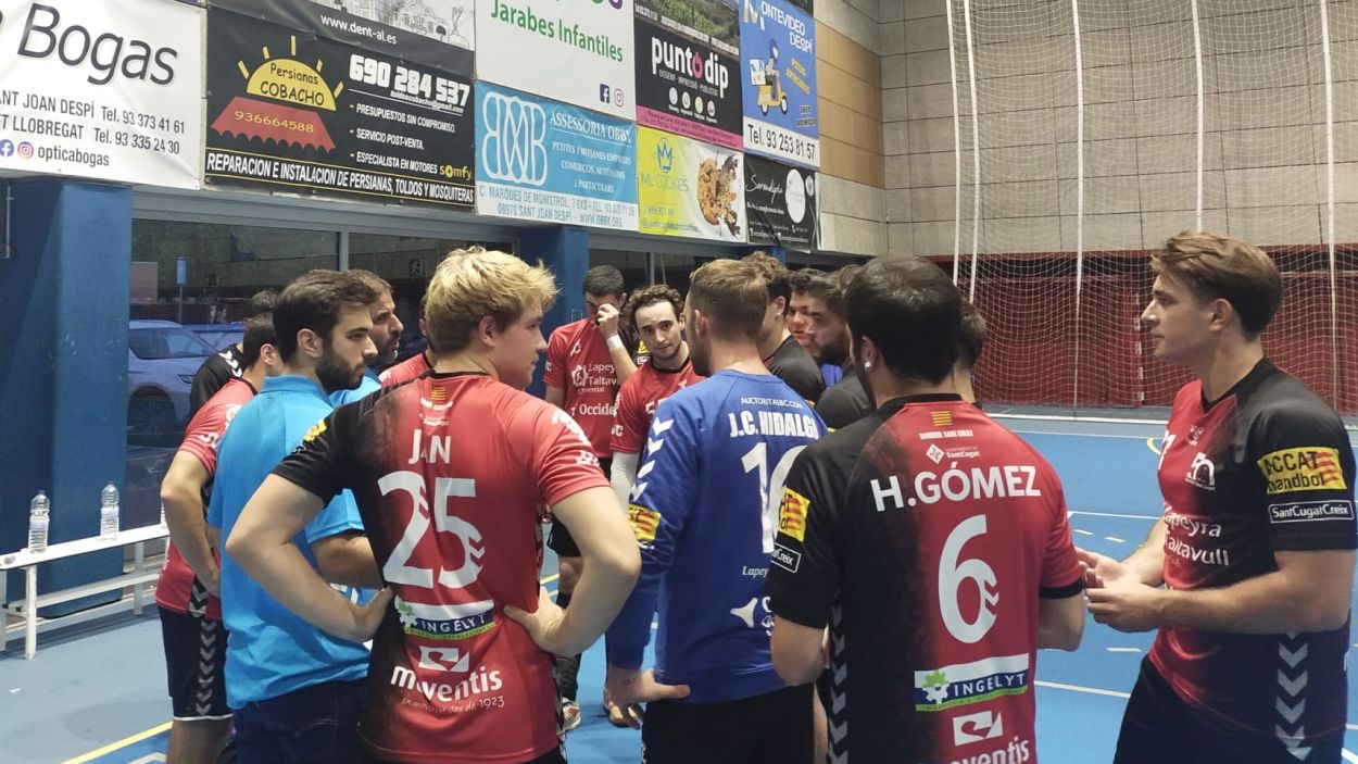 L'Handbol Sant Cugat debuta amb empat a la pista del Sant Joan Despí