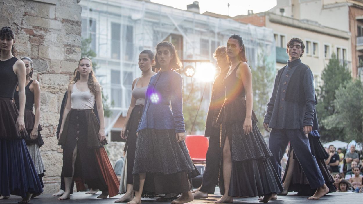 L'Esbart recorda Joan Rovira amb un homenatge multitudinari