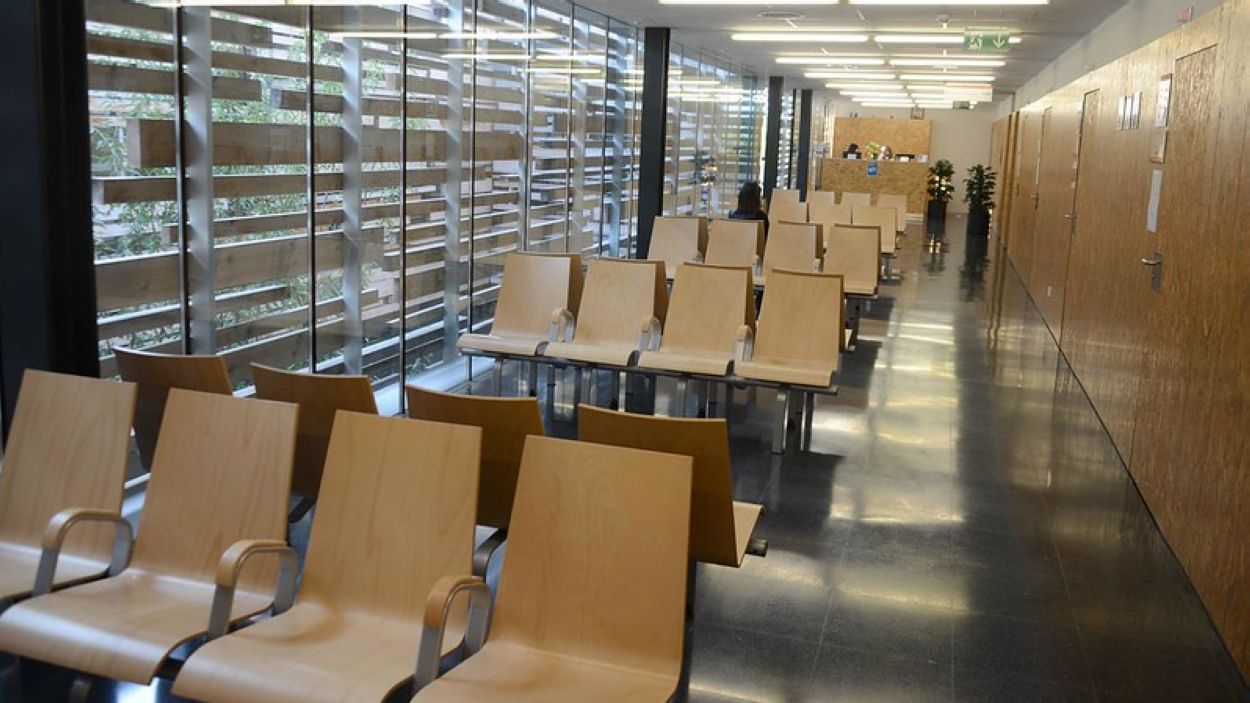 Sant Cugat demana a la Generalitat abordar la necessitat de més recursos sanitaris al municipi