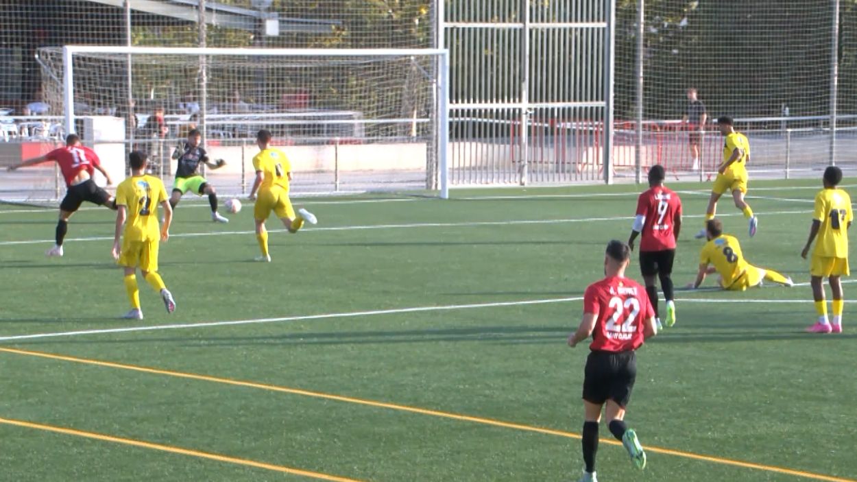 Un SantCu intens i contundent s'endú els tres punts a casa contra el Tàrrega