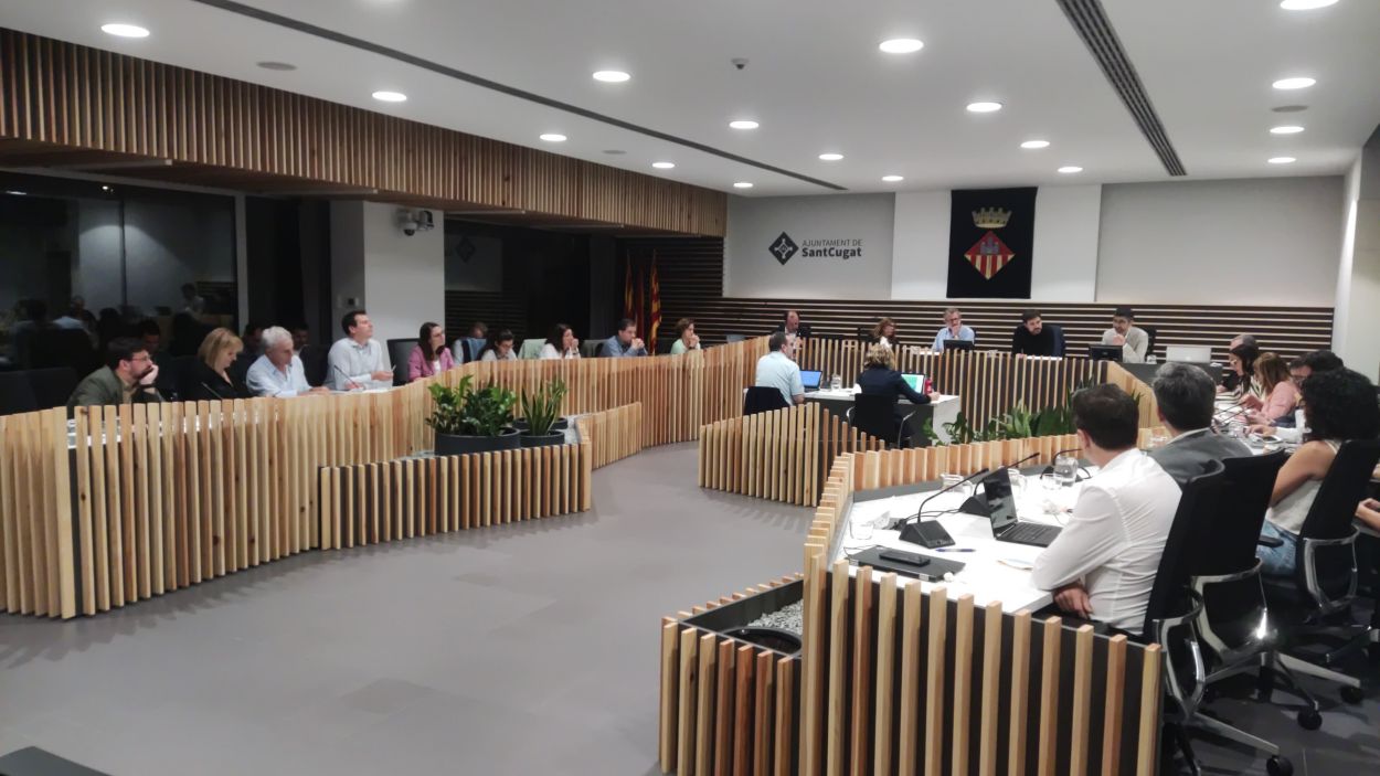 La placa del Pi Bessó, les llicències urbanístiques i Ragull Centre, al torn de precs i preguntes