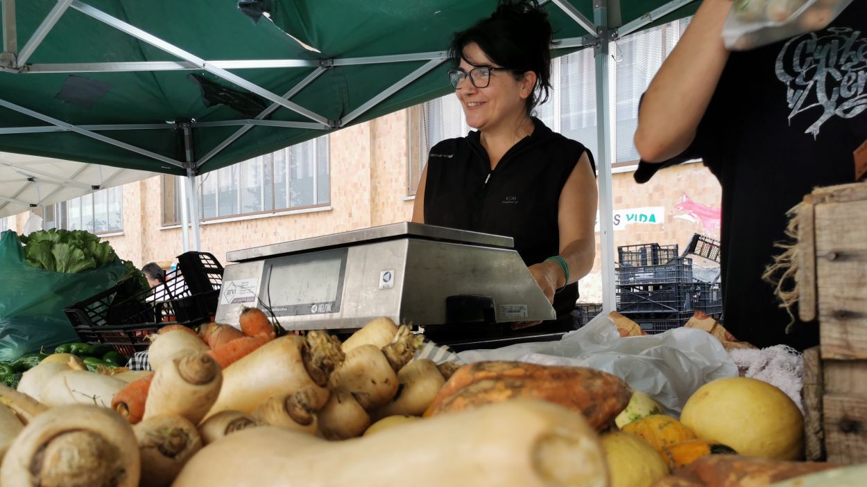 Arriben els primers productes de la tardor als mercats de la ciutat