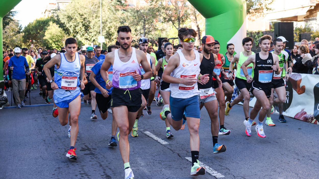 La Universae Mitja Sant Cugat escampa la passió pel running amb més de 1.500 corredors
