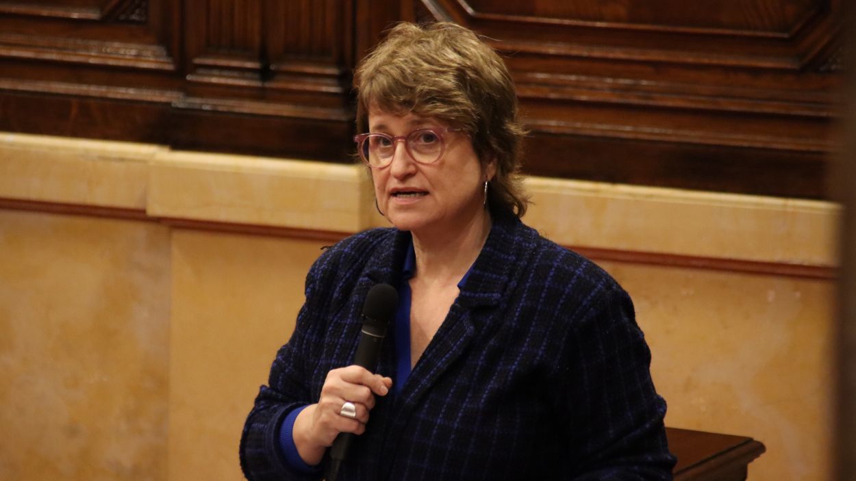 El Consell Escolar farà un procés participatiu per pactar recomanacions per la regulació del mòbil abans d'acabar l'any
