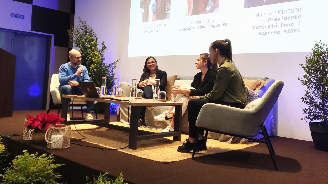 De la burla a l'orgull del futbol femení: 