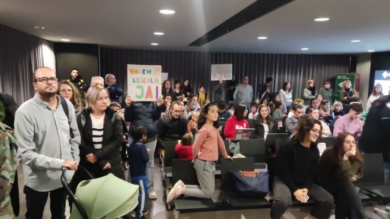 La situació de La Mirada i el projecte de 'coliving' de Novafinca, a l'audiència pública