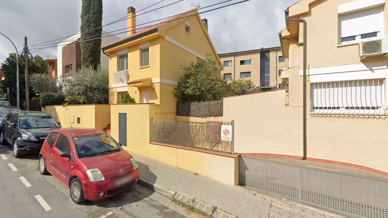 Una fuita deixa sense aigua més d'un centenar de llars del carrer d'Auladell