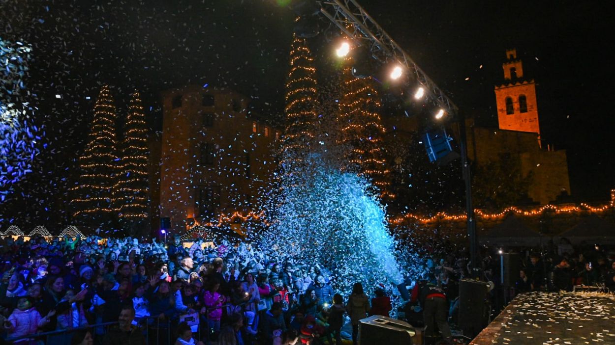 231201-encesa-llum-nadal-a-ajuntament.jpg