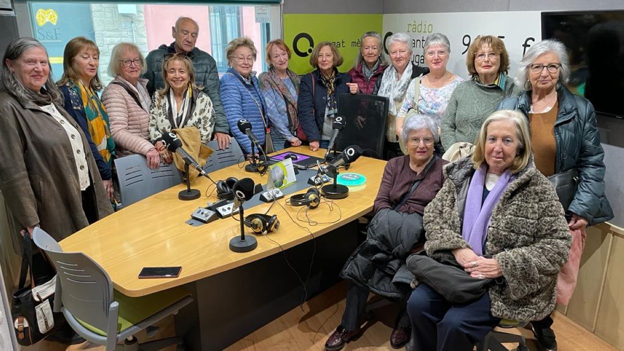 La gent gran de Valldoreix visita Cugat Mèdia