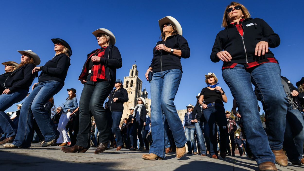 La solidaritat de Sant Cugat surt al carrer per La Marató