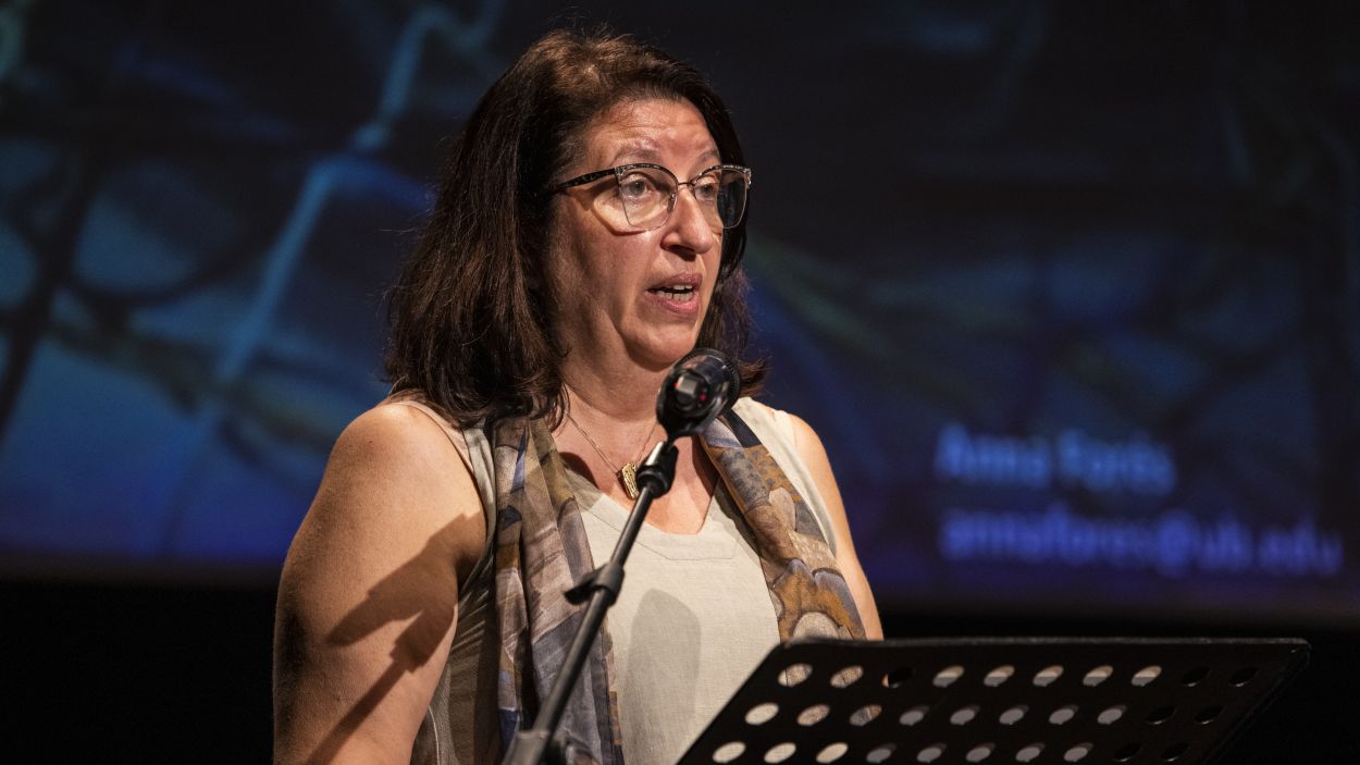 L'equip de govern tanca files entorn la regidora d'Educació