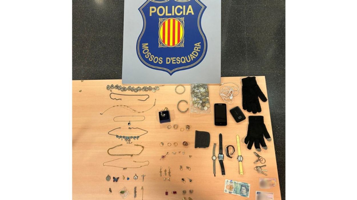 Detingut per robar una quarantena de joies a un habitatge de Valldoreix