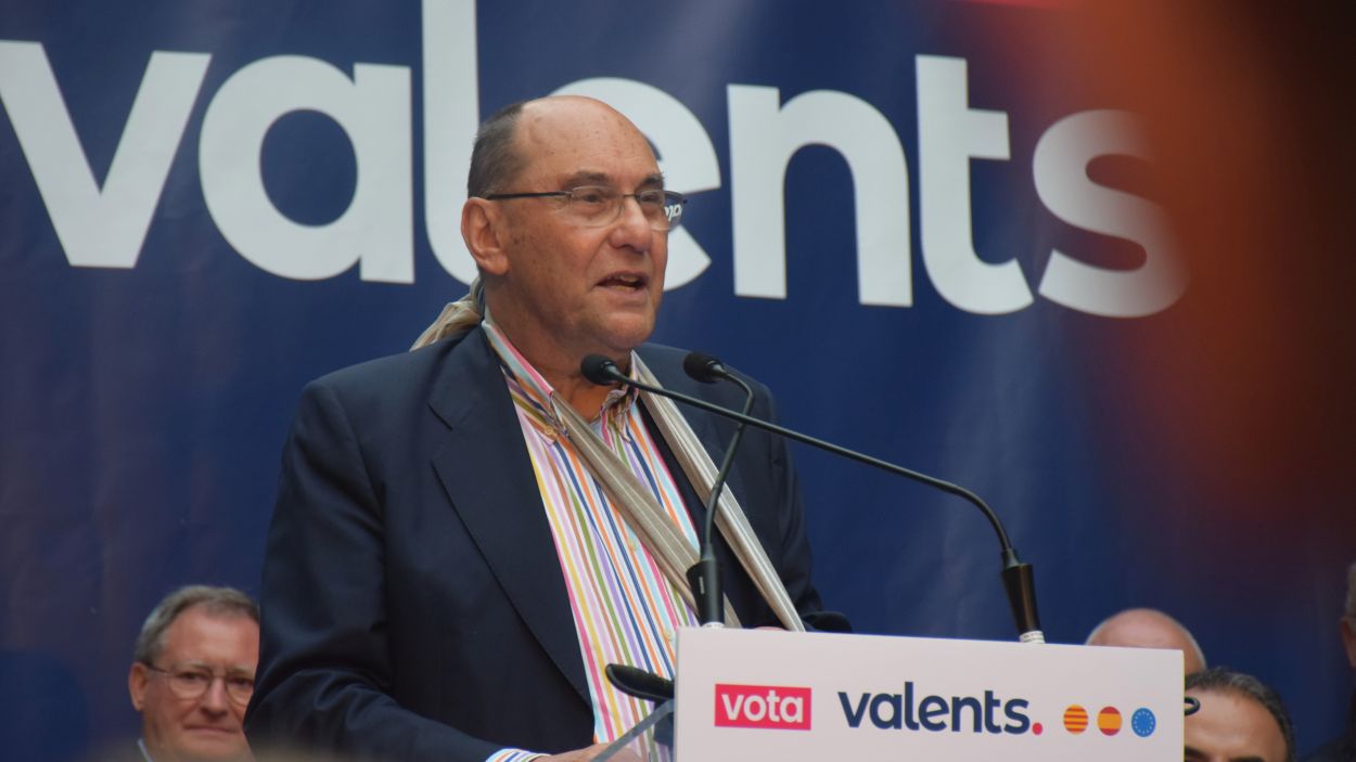 El ple de Sant Cugat no condemna l'atac a Aleix Vidal-Quadras