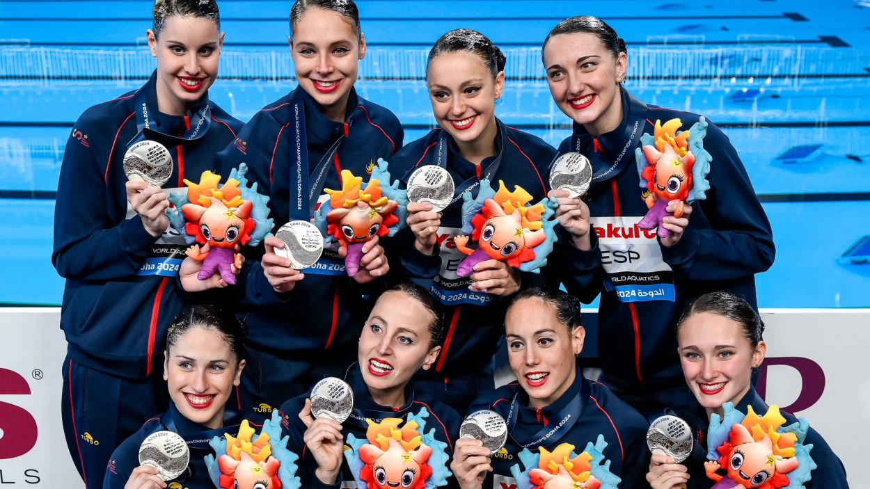 Paula Ramírez, medalla de plata amb el combinat espanyol de natació artística al Mundial de Qatar