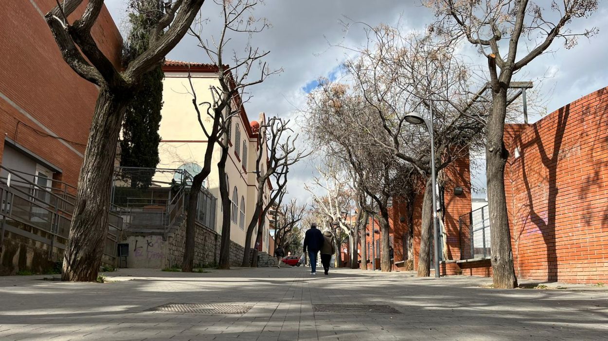 Famílies de Sant Cugat demanen seguretat als entorns escolars després de l'atropellament d'una menor