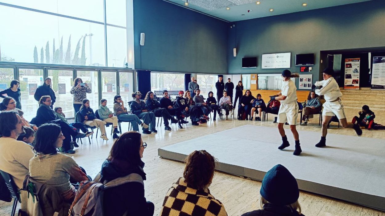 La dansa contemporània hipnotitza Sant Cugat