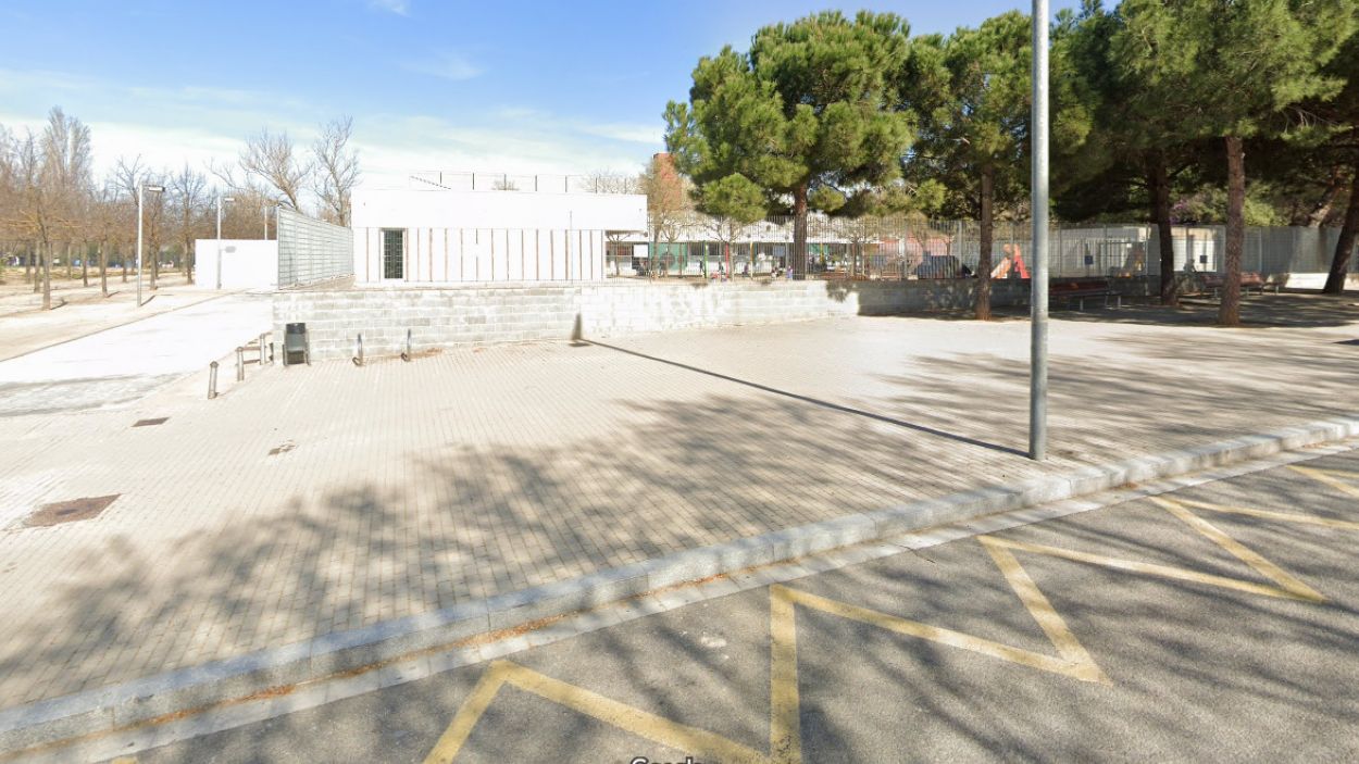 Alerta per la presència sospitosa d'un home al voltant de l'escola Turó de Can Mates