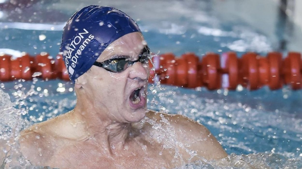 Segueixen els bons registres d'Òscar Hernández, nedador màster
