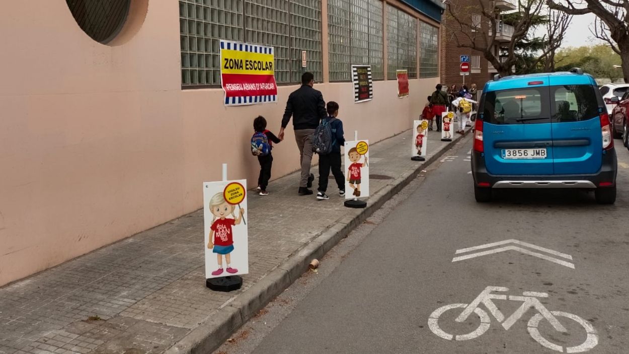 240408-cartells-transit-escola-joan-maragall-a-twitter-afa-joan-maragall.jpg
