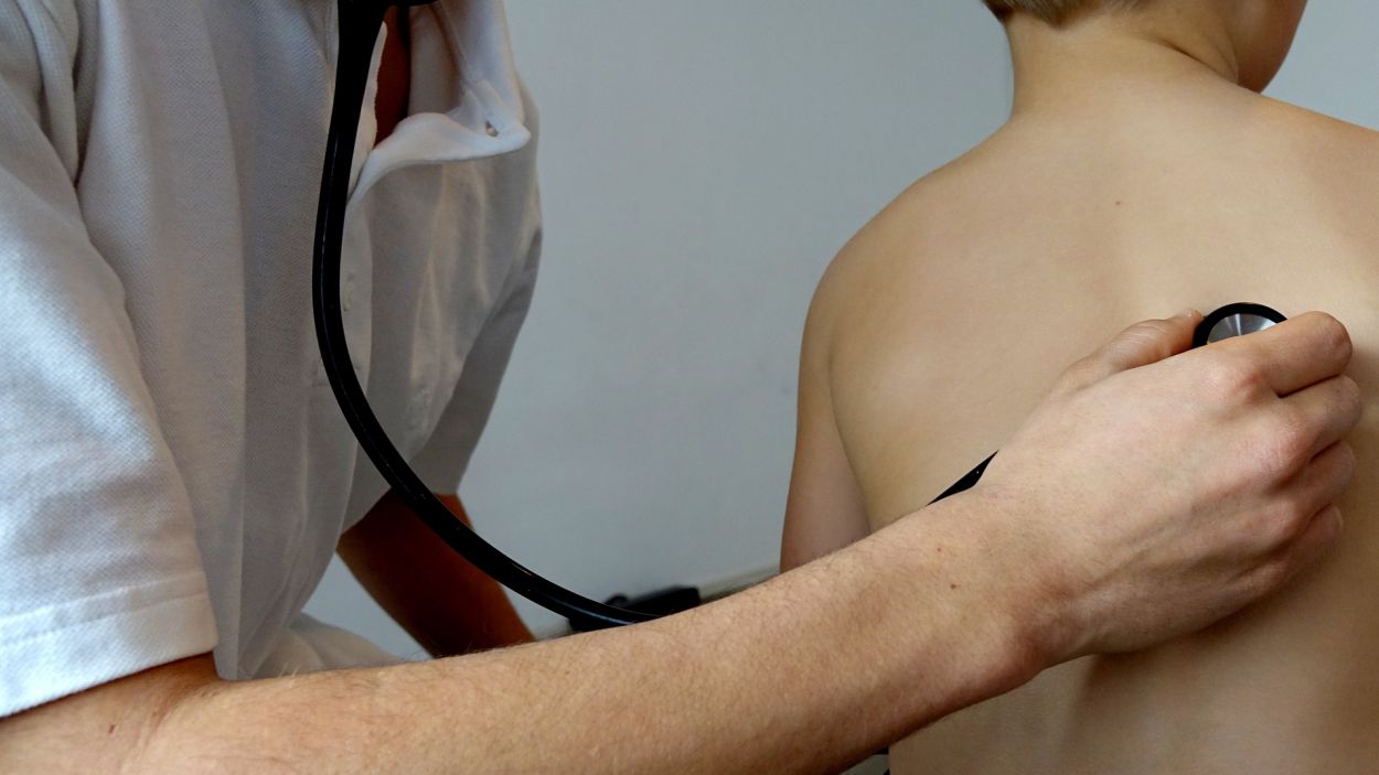 L'epidèmia de tos ferina pot haver tocat sostre després de tres mesos desbocada a Sant Cugat