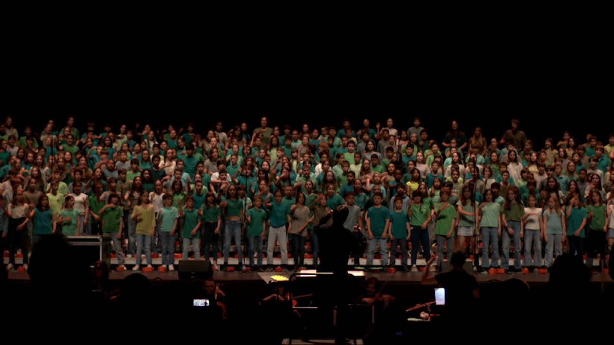 2.000 alumnes celebren una nova edició de la Cantània a Sant Cugat amb un text de Jair Domínguez