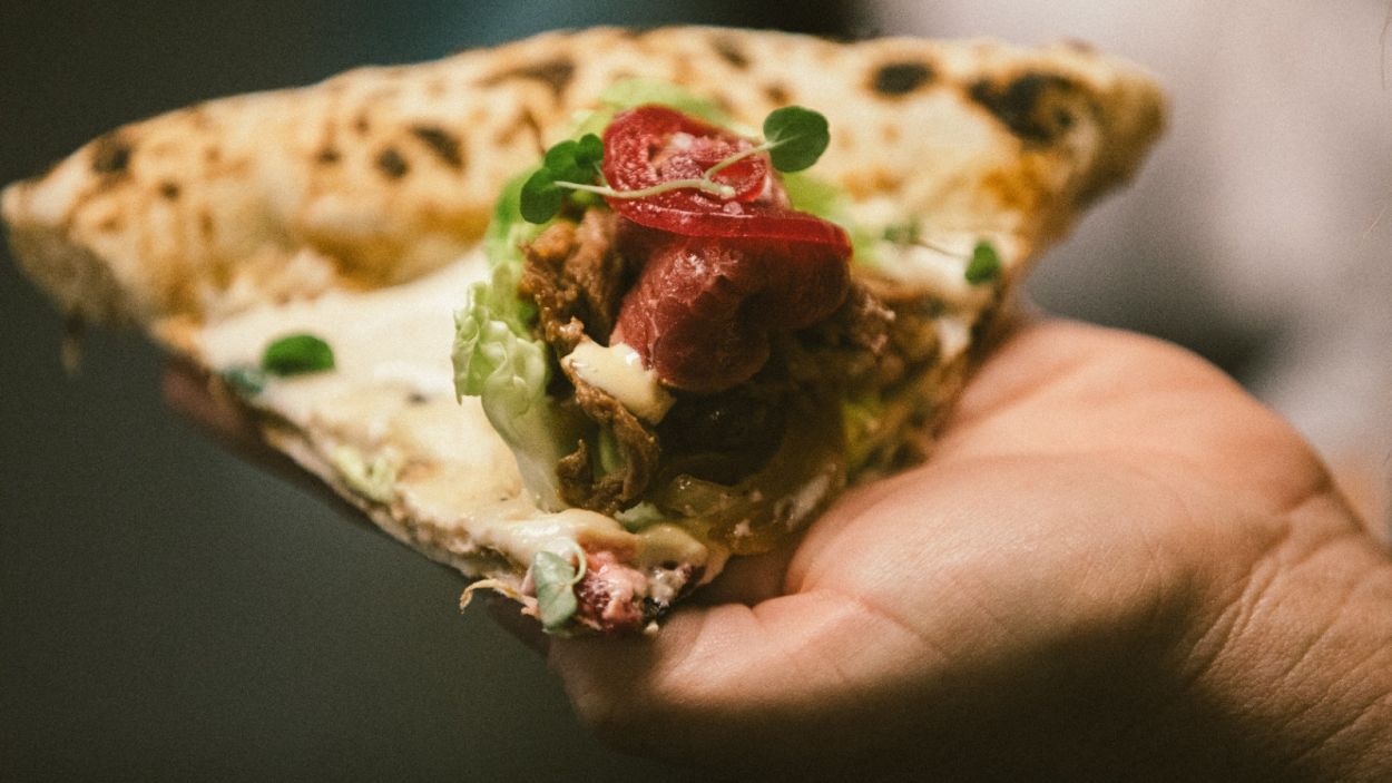 Mecànic Pizza ofereix una pizza exclusiva ideada amb el restaurant Lasarte, de tres estrelles Michelin