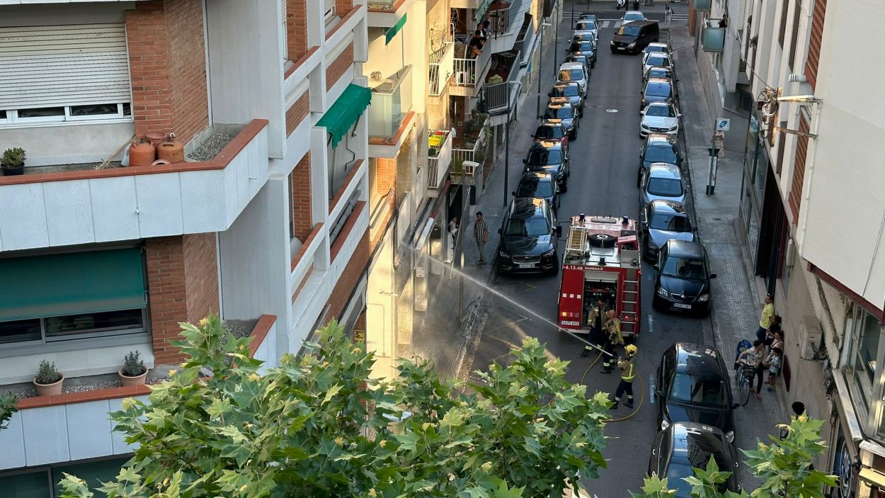Ensurt al camí del Colomer per la crema d'un test en un balcó