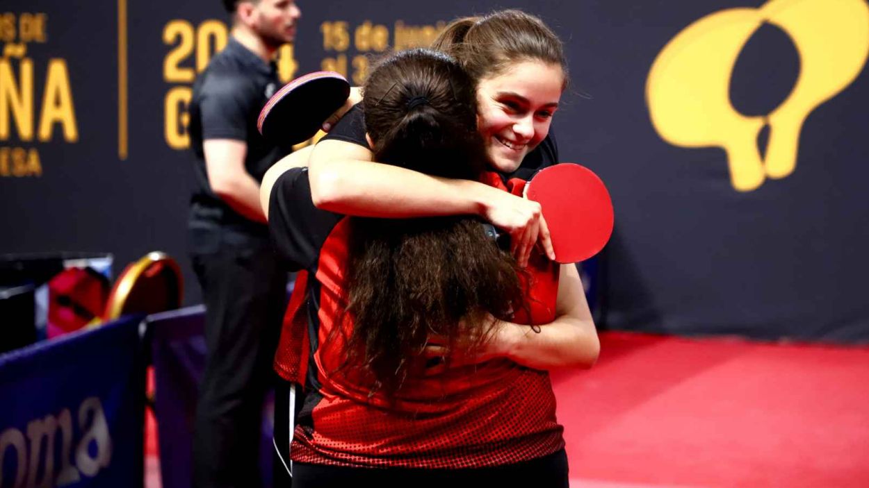 La UESC de tenis taula femenina, campiona d'Espanya juvenil