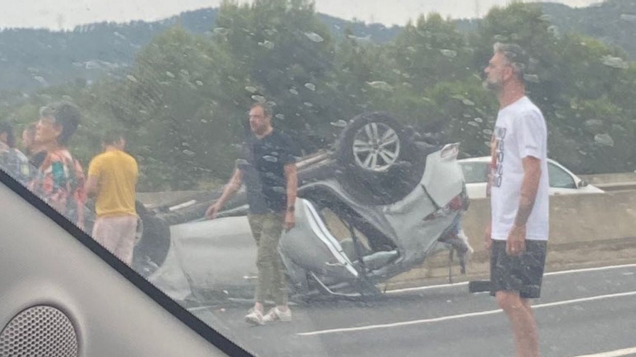 Quatre ferits en un accident a la B-30 aquest dissabte