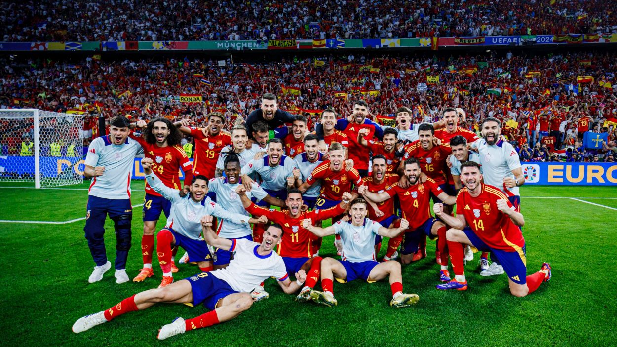 El PP i Vox demanen que l'Ajuntament de Sant Cugat instal·li una pantalla gegant per veure la final de l'Eurocopa