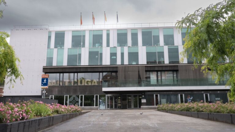 240713-facana-ajuntament-edifici-a-cugat-llebot.jpg