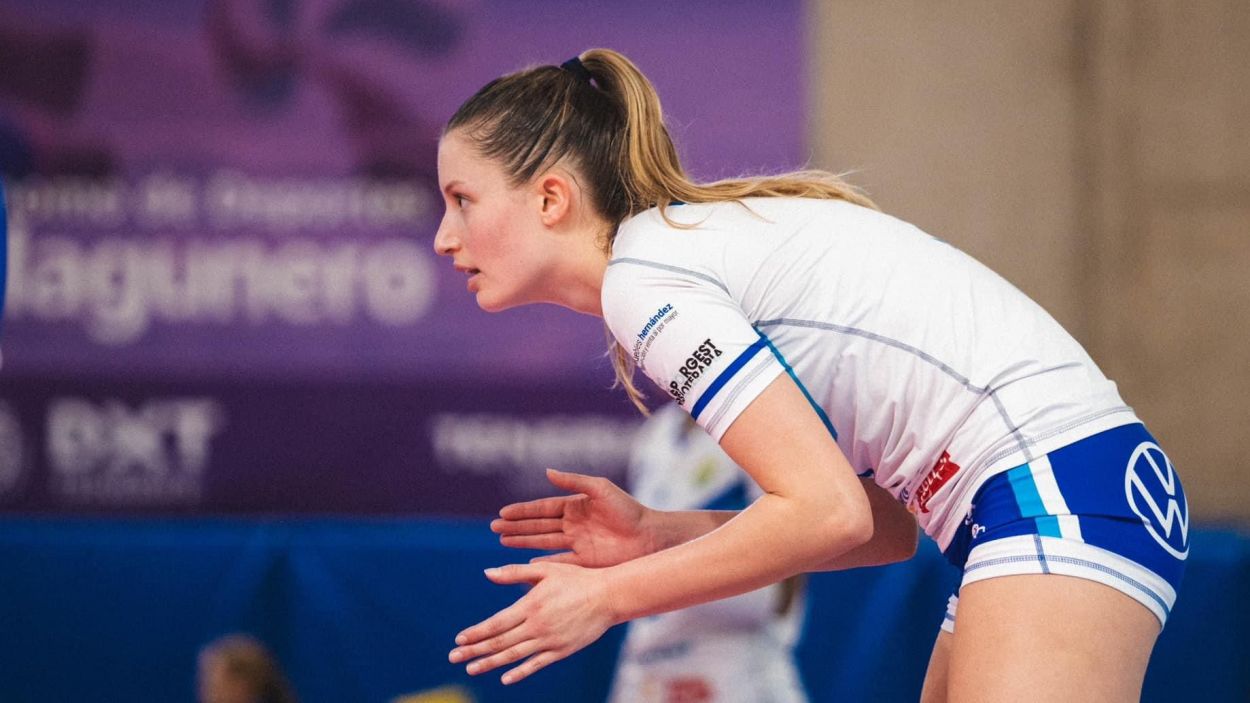 240715-ariadna-priante-jugadora-voleibol-a-cedida.jpeg.jpg