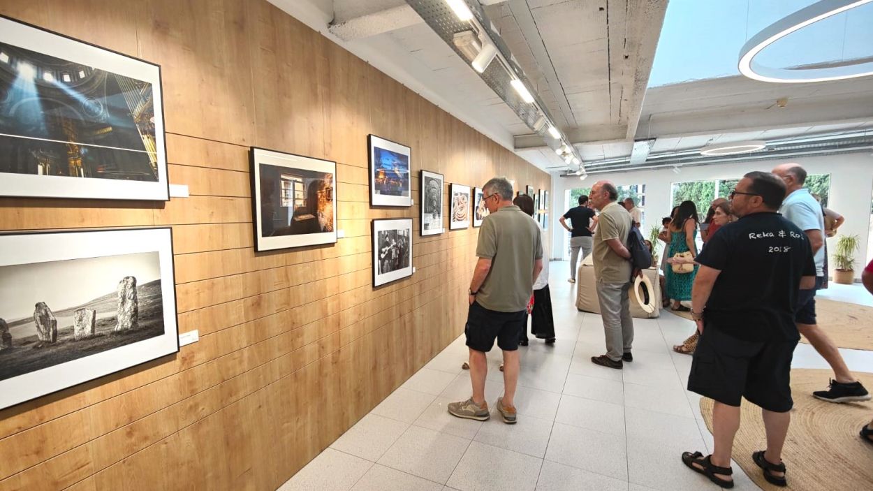 Qgat Foto compila una exposició 