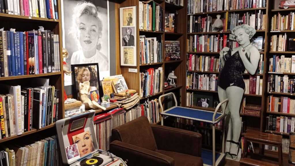 240731-museu-marilyn-biblioteca-a-cugat.jpg
