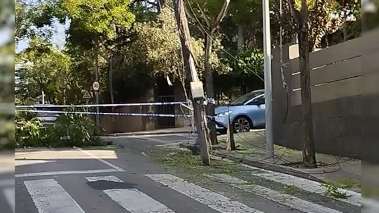 Tall de trànsit a l'av. Bilbao de Mira-sol per un accident amb un camió