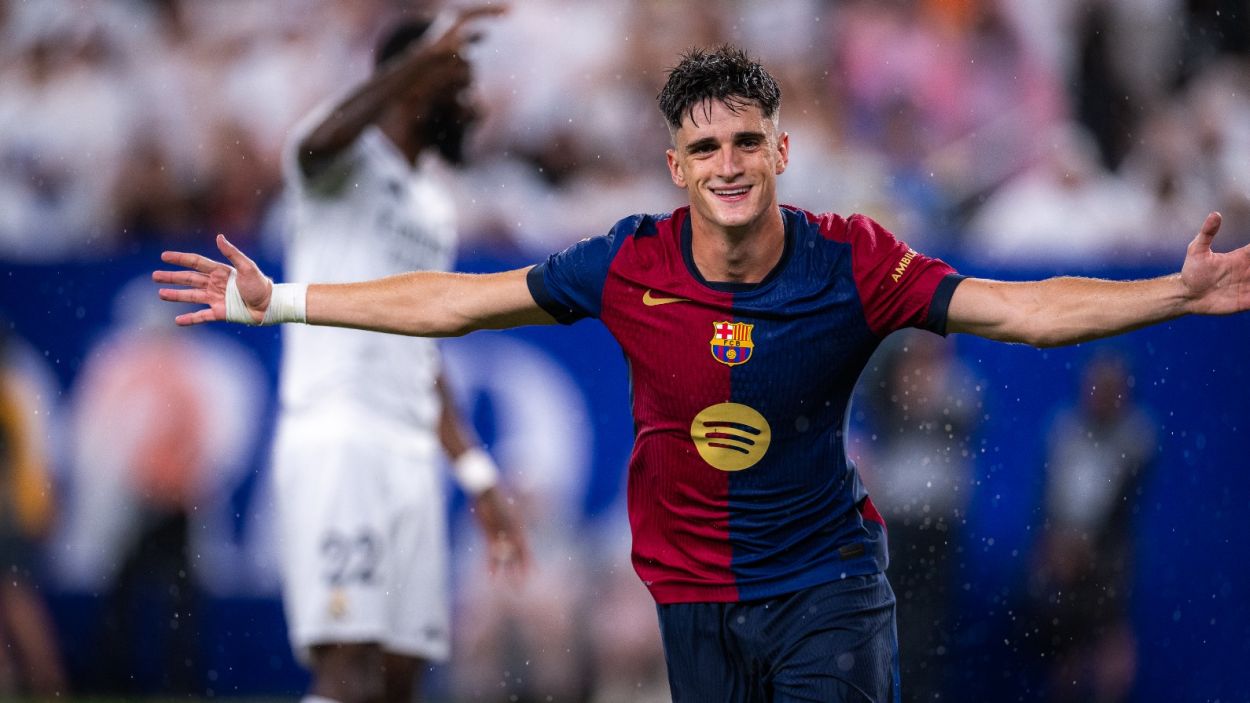 La Liga i la RFEF refermen que ni Pau Víctor ni Dani Olmo poden jugar amb el Barça aquesta temporada