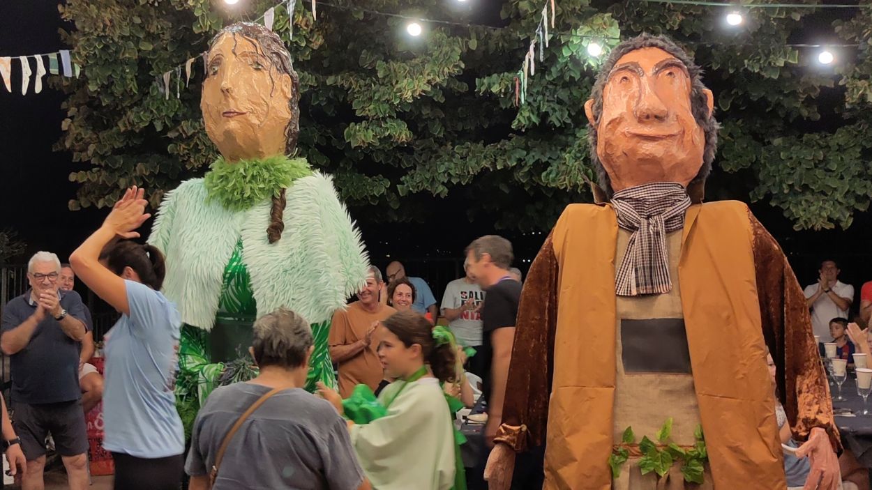 El pregó de la Festa Major de la Colònia Montserrat reivindica el tarannà pacífic i festiu del barri