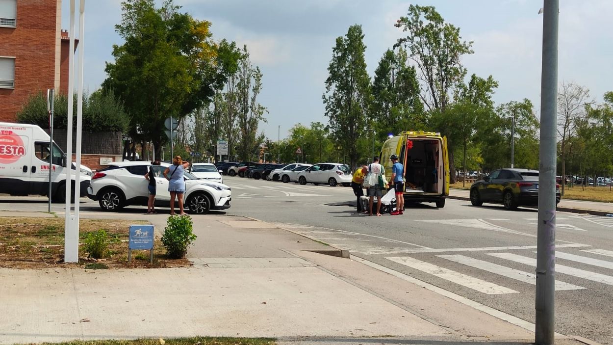 Un home resulta ferit lleu en un accident de moto a Sant Cugat